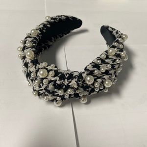 Twine and Love Black White Pearl Knotted Headband